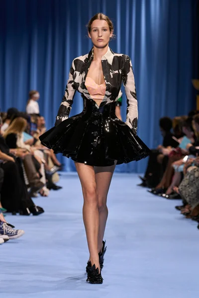 Look 32